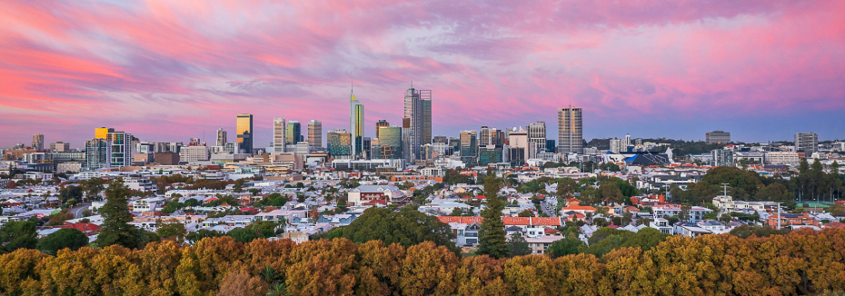 Brisbane skyline (cr: Adobe stock photos)