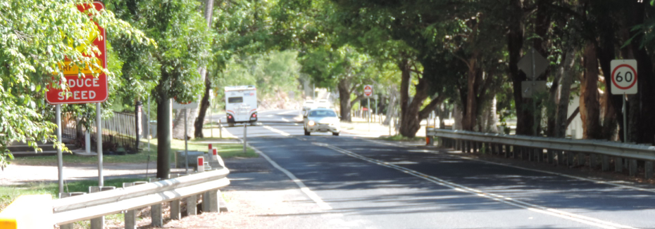 Captain Cook Highway, Ellis Beach (cr: Wikipedia)