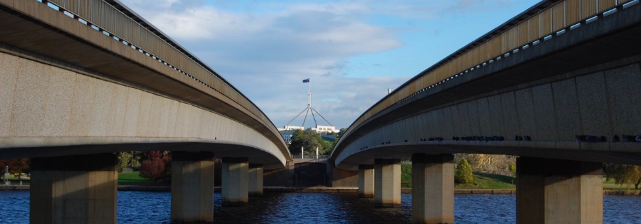 Commonwealth Avenue Bridge (cr: Wikipedia)