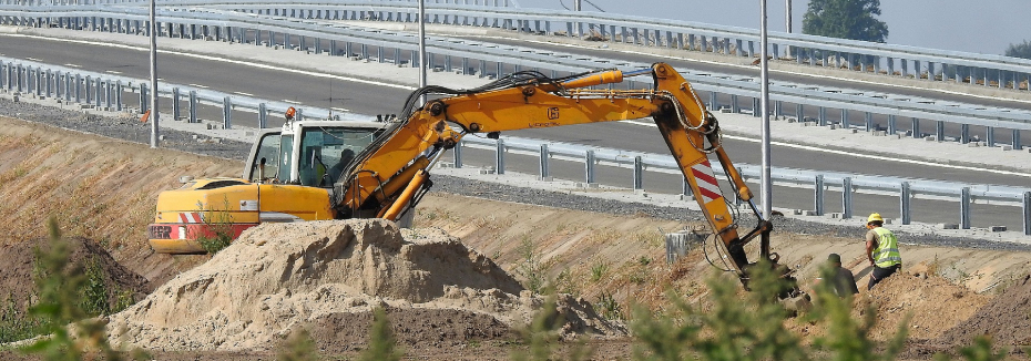 Excavator at work (cr: Pixabay - Ada K)