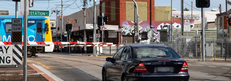 Glen Huntly Road crossing (cr: Level Crossing Removal Project)