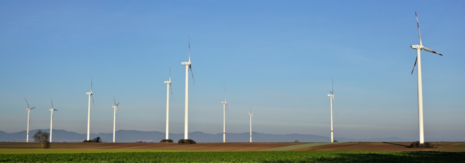 Wind turbines (cr: Pixabay - Mylene2401)