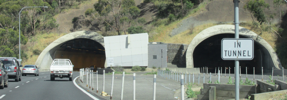 Heysen Tunnels (cr: Wikimedia Commons)