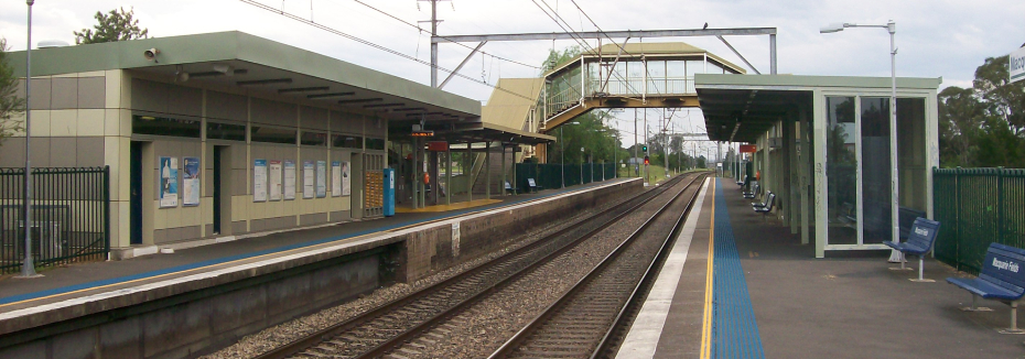 Macquarie Fields Station platform (cr: Wikipedia)