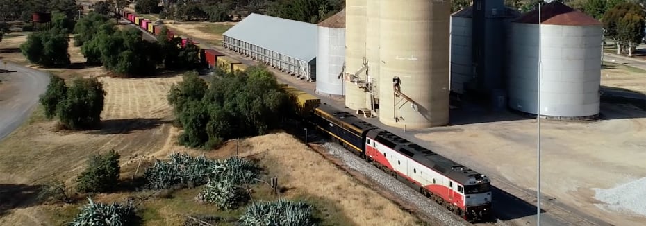 Train with freight in regional VIC (cr: Victoria's Big Build - Regional Rail Revival)