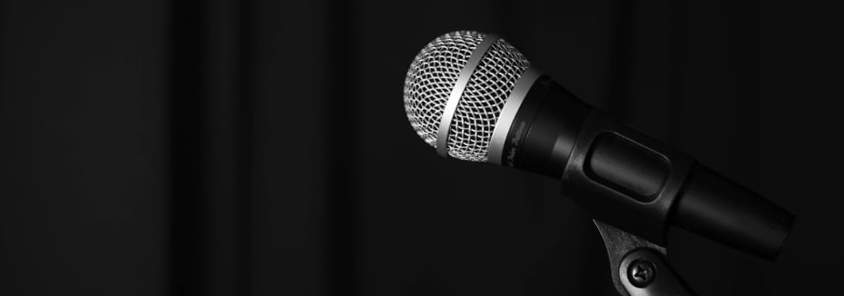 Microphone (cr: Unsplash - dlxmedia.hu)